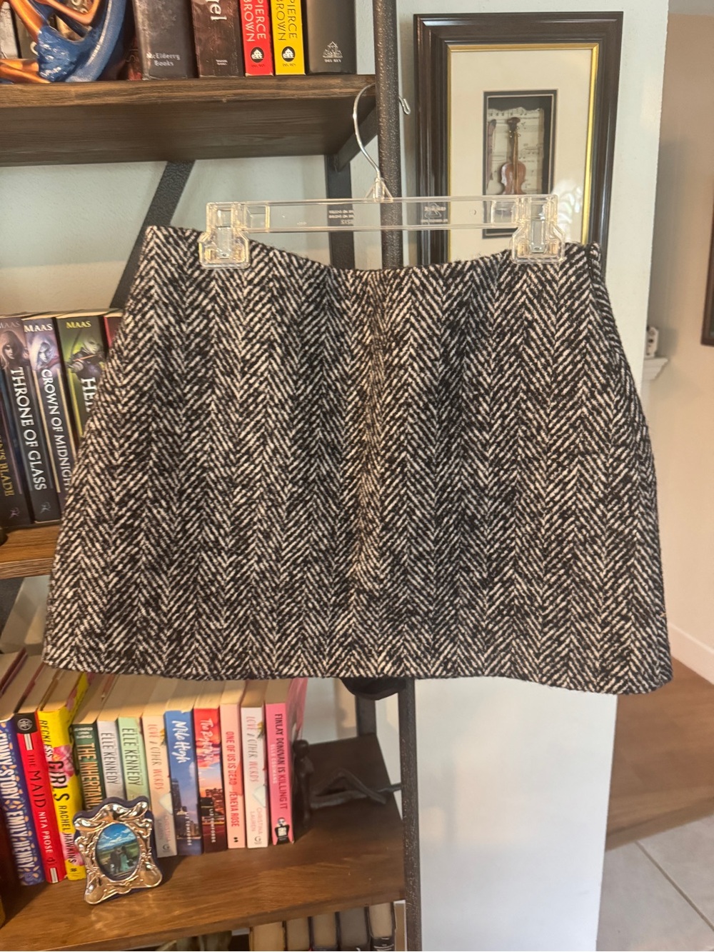 Abercrombie & Fitch: Black and White Herringbone A-Line mini Skirt